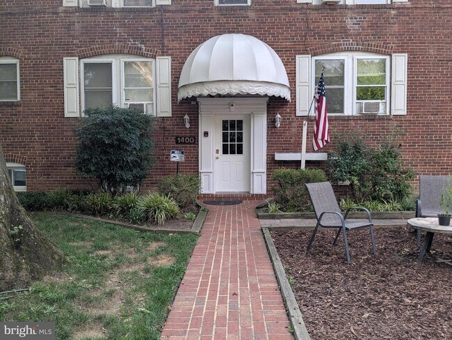 Building Photo - 1400 N Kenilworth St