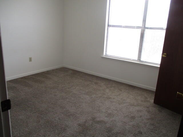 Building Photo - 206 Ann Cir