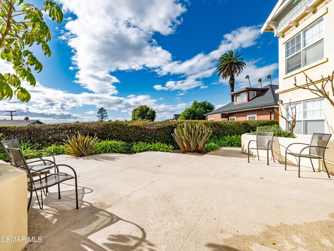 Building Photo - 1256 E Main St