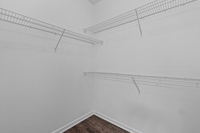 Building Photo - 500 Bucksley Ln
