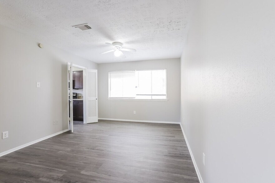 Building Photo - 3446 Hombly Rd