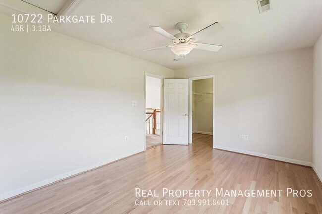 Building Photo - 10722 Parkgate Dr