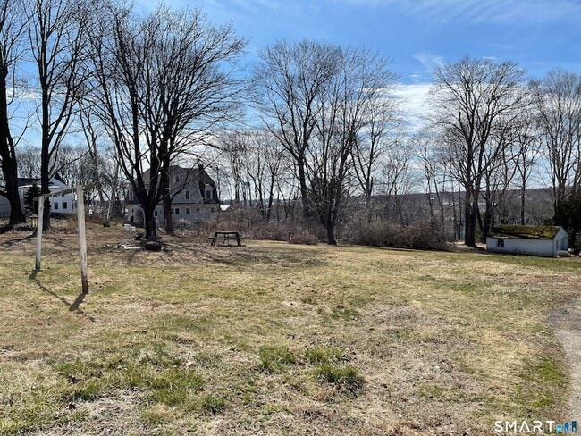 Building Photo - 54 Church St