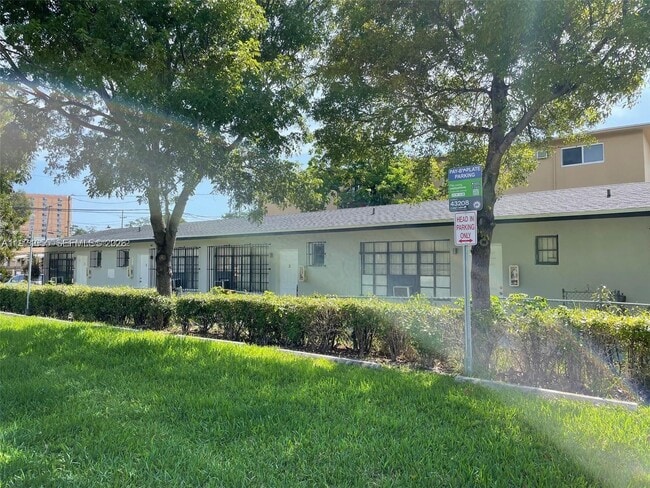 Building Photo - 1346 NW 6th St