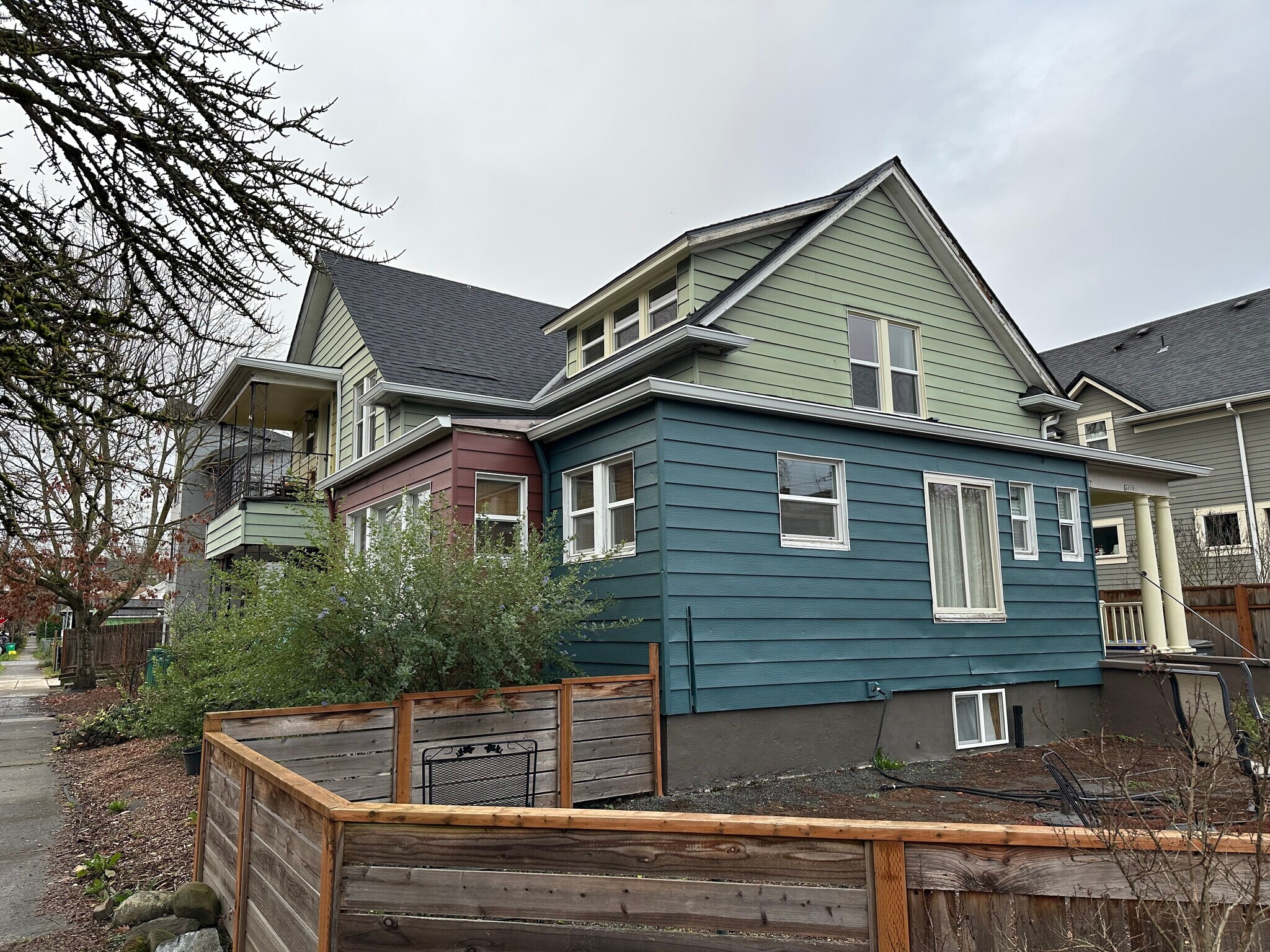 Building Photo - 4007 NE 8th Ave