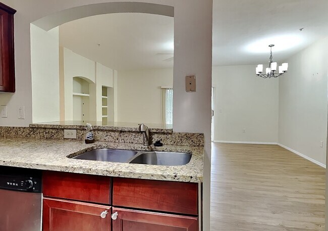 Building Photo - 114 Vista Verdi Cir