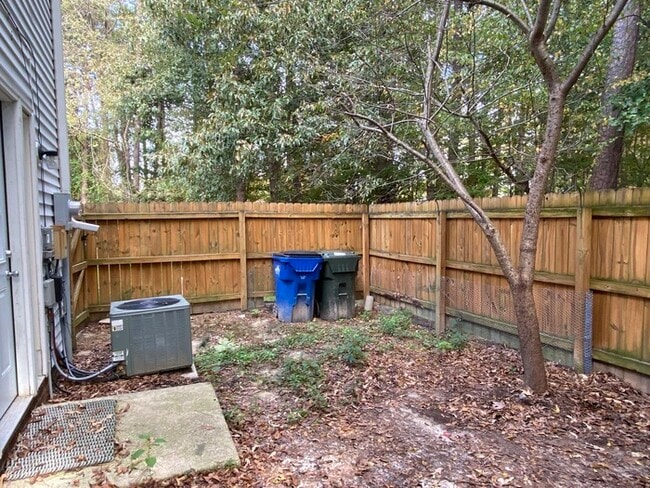 Building Photo - 7708 Crown Crest Ct