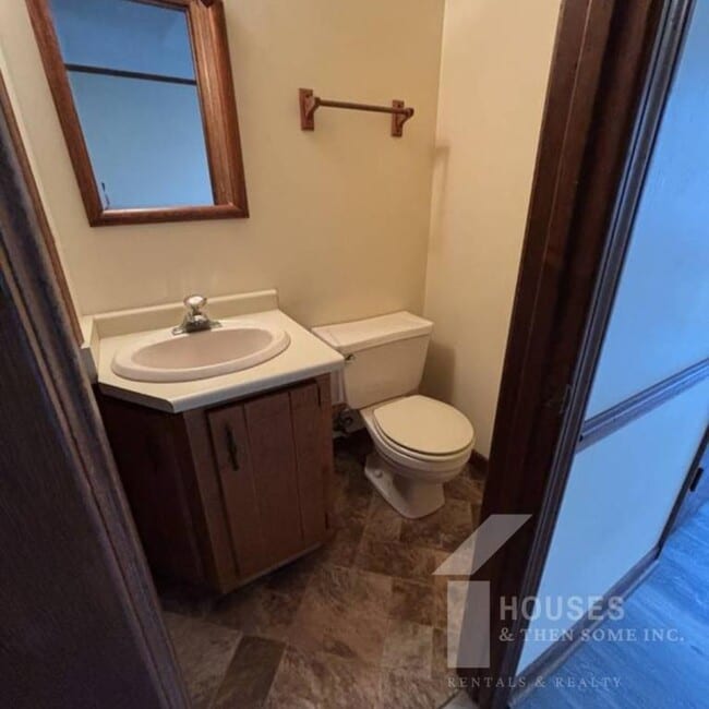 Building Photo - 120 New Prospect Church Rd