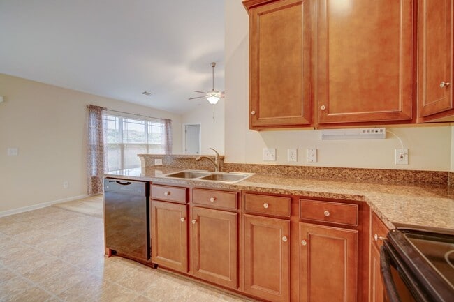 Building Photo - 3/BD - 2.5/BTH  Well Maintained Home in Li...