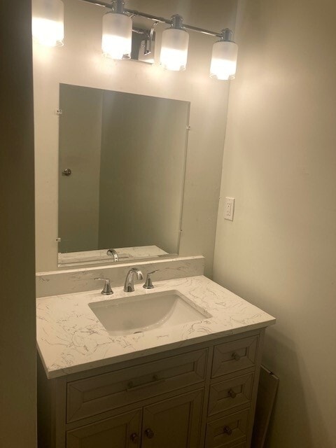 Unt B Vanity - 714 S River St