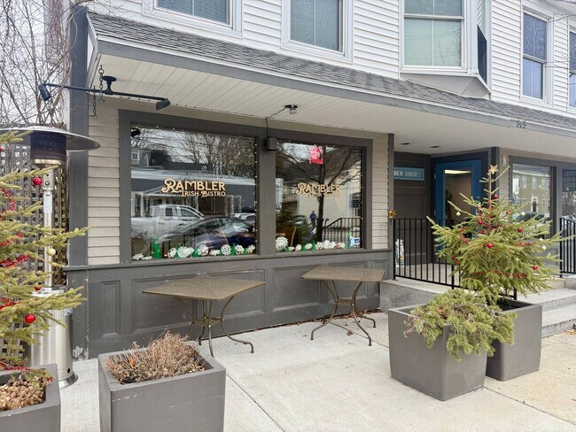 Building Photo - 366 Main St