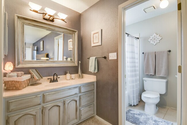 Building Photo - 6937 El Cajon Ct NW