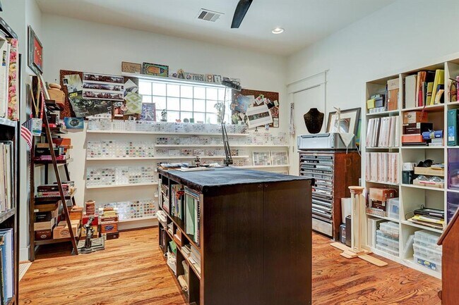 Building Photo - Introducing a remarkable property with a r...