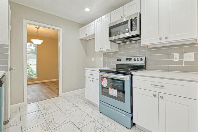 Building Photo - 3527 Acorn Springs Ln