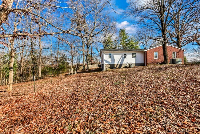 Building Photo - 2457 Antioch Church Rd