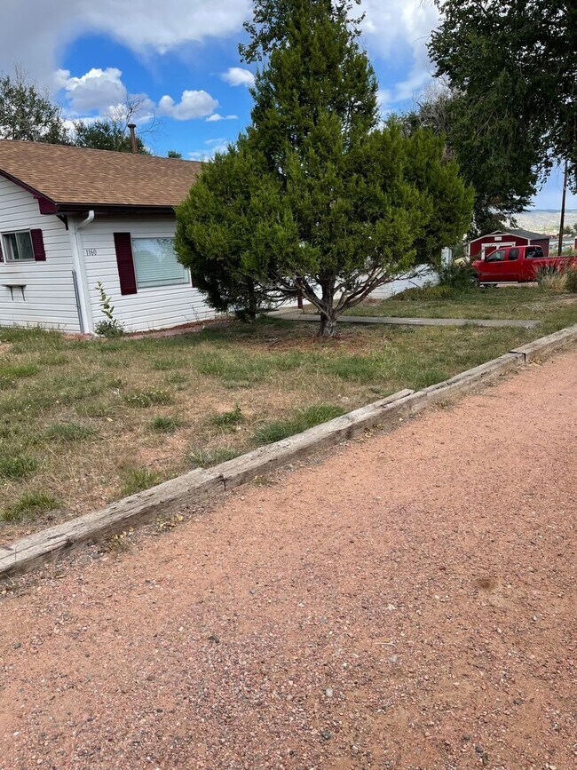 Primary Photo - 1160 Illinois Ave