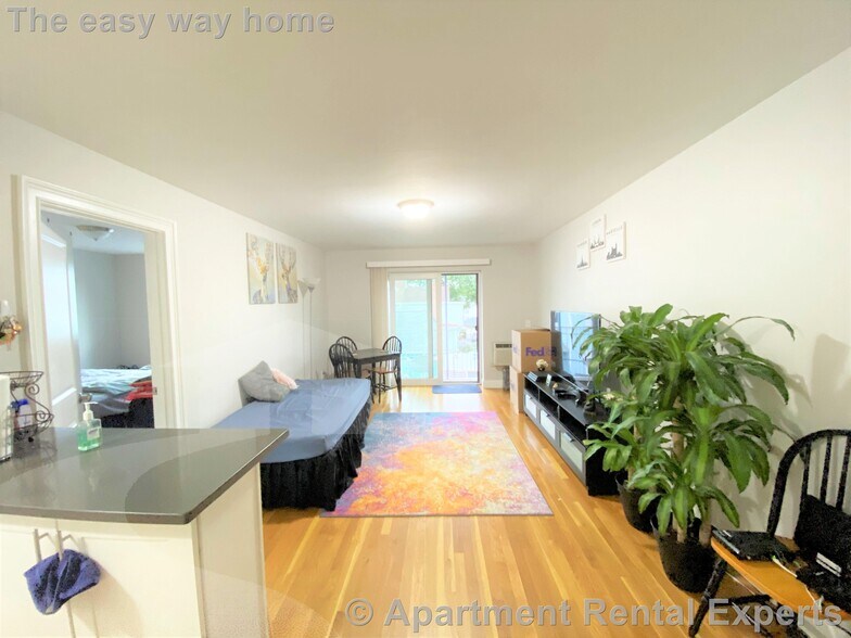 Building Photo - 134 Summer St