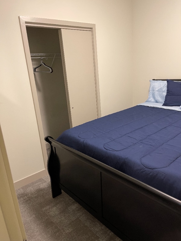 Building Photo - 1417 W 9th St