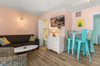 Building Photo - 12 G St