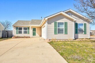 Building Photo - Charming 3-Bedroom Home in Moore Schools D...