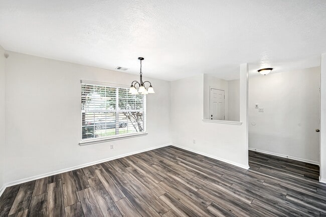 Building Photo - 19807 Byron Meadows Dr