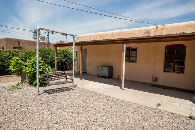 Building Photo - OLD TOWN NORTH VALLEY 2/BD 2/BA 1/CG