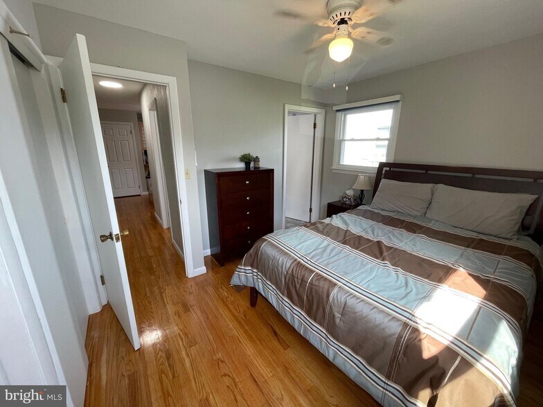 Bedroom 1 - 484 Pennsylvania Ave