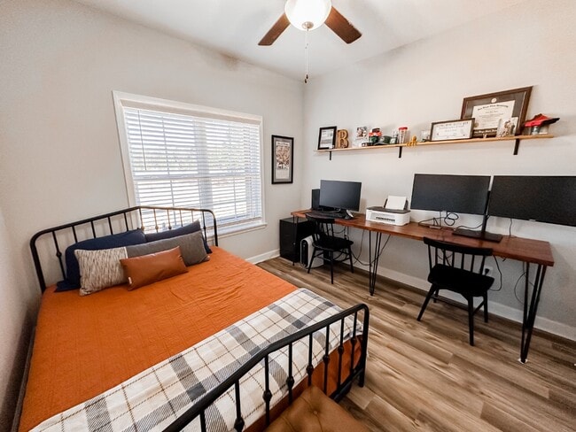 Building Photo - 6454 Self Creek Rd