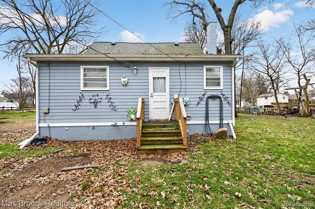 Building Photo - 9024 Mandon Rd