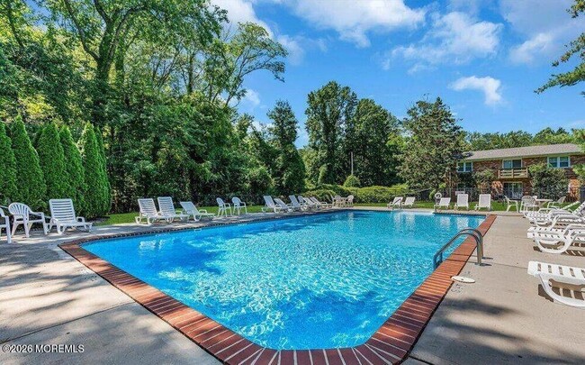 Building Photo - 96 East Ave