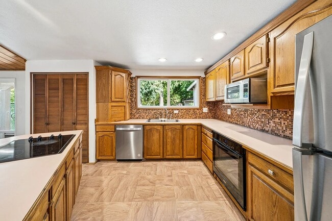 Building Photo - 15518 SE 304th Pl