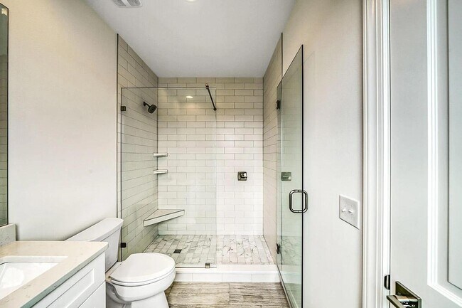 Building Photo - 22 Roundwood Dr