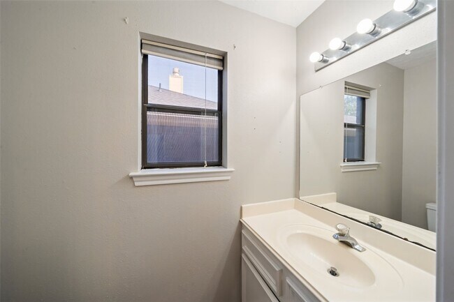 Building Photo - 3423 Berry Grove Dr