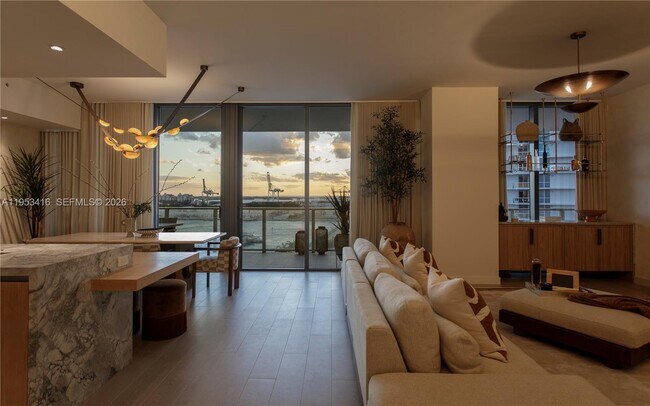 Building Photo - 500 Alton Rd