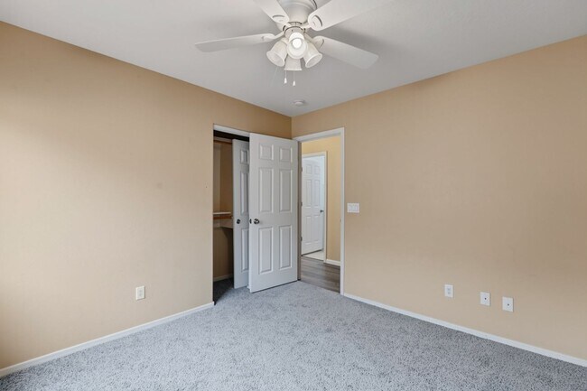Building Photo - 25840 W Winslow Ave