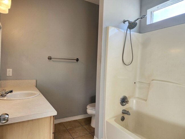 Building Photo - 3/3 available in Audubon Place in Foley