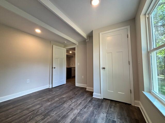 Building Photo - 33 Chalet Dr