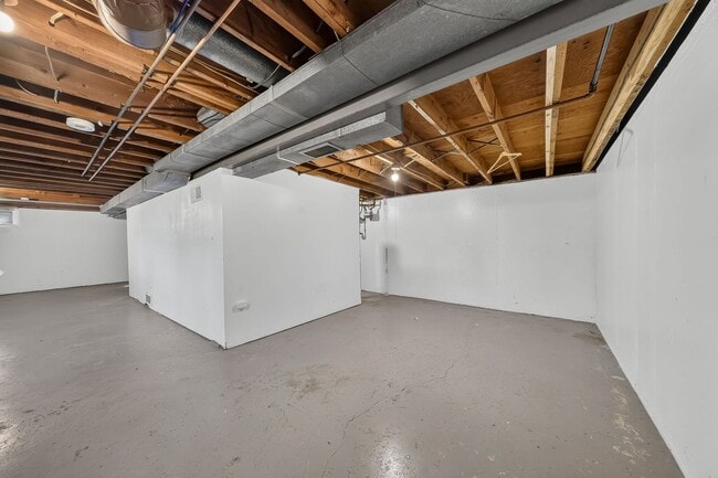 Building Photo - 2059 Wilbert Dr