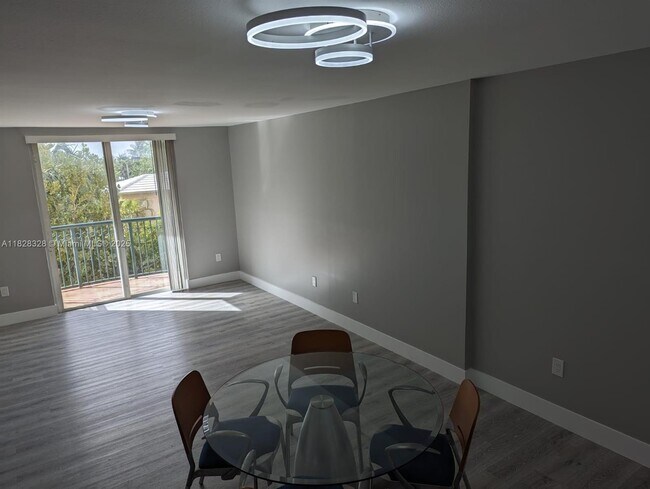 Building Photo - 8888 Collins Ave