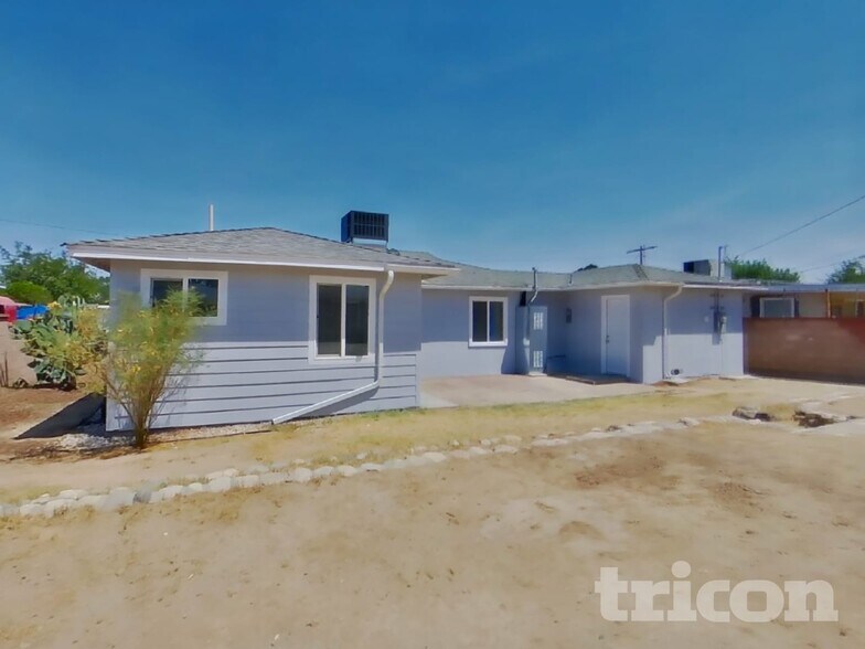 Building Photo - 1126 W Ovington St