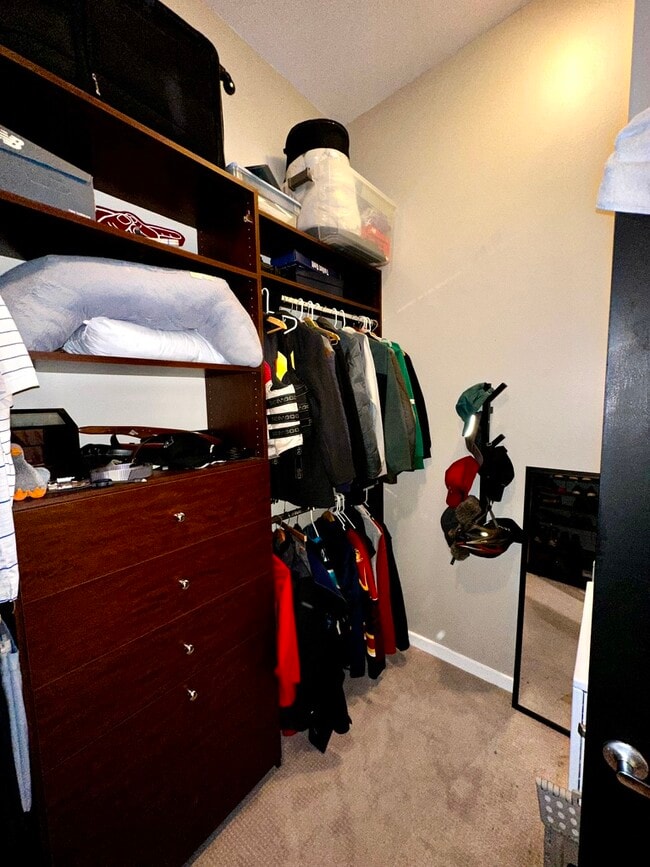 Building Photo - 2125 Southend Dr