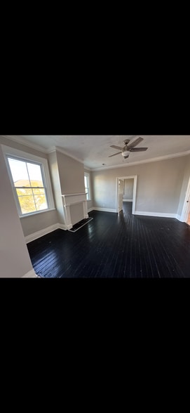 Building Photo - 421 E Anderson St