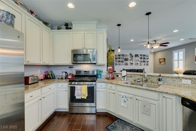 Building Photo - 7859 Shoreline Ridge Ct