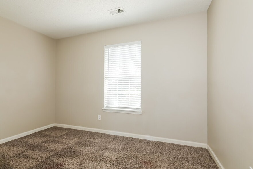 Building Photo - 8129 Vermilion Dr