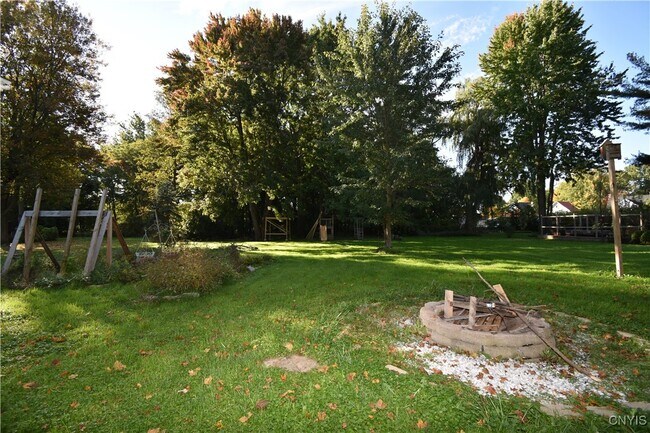 Building Photo - 248 East Ave