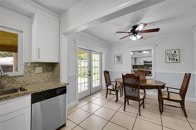 Building Photo - 3614 SW 58th Ave