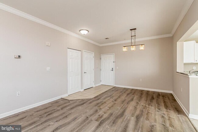 Building Photo - 23 Pierside Dr