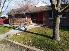 Building Photo - 1508 S Denver Ave