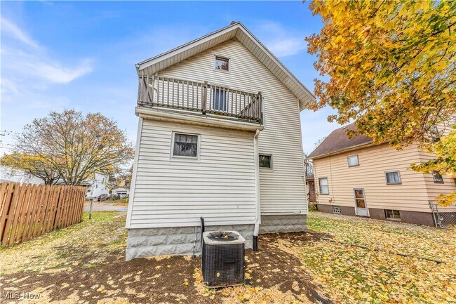 Building Photo - 1296 W Wilbeth Rd