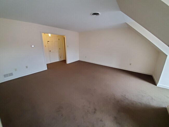 Building Photo - 34 S Hanover St